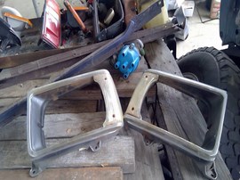 1982 TOYOTA TRUCK, GRAY, STD. CAB, 2.4L. MT. 4WD.   Z26338